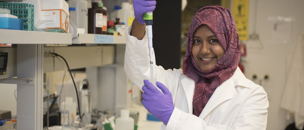 Nazmin in lab